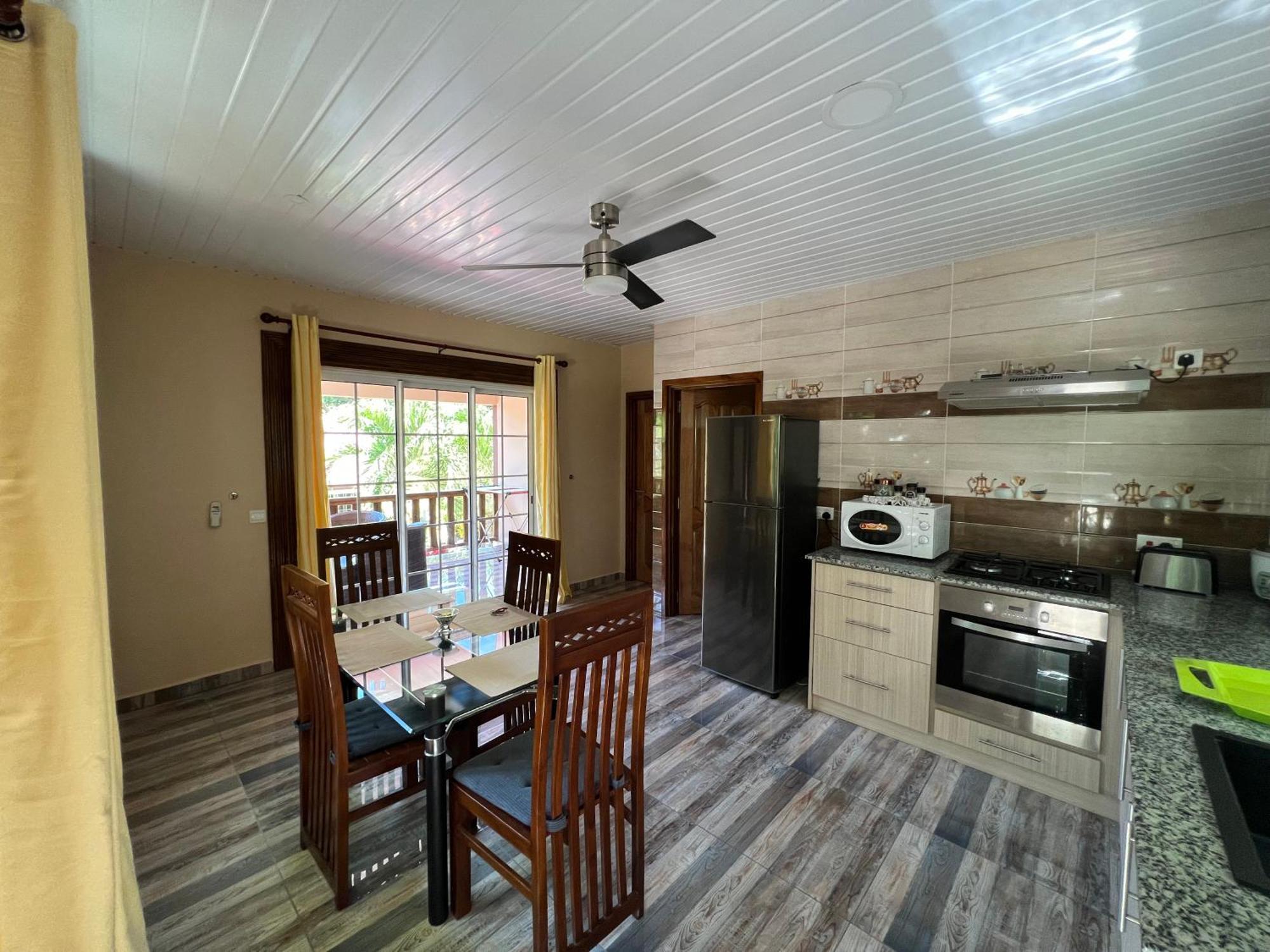 Chloe'S Cottage Self-Catering La Digue Luaran gambar