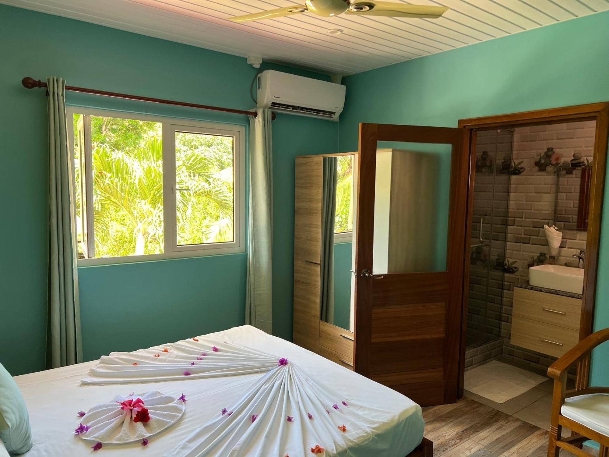 Chloe'S Cottage Self-Catering La Digue Luaran gambar