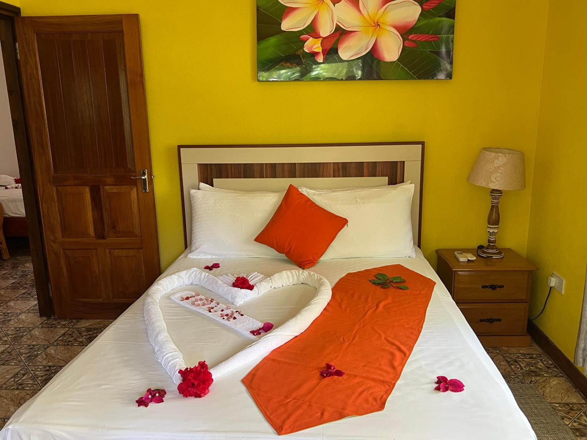 Chloe'S Cottage Self-Catering La Digue Luaran gambar
