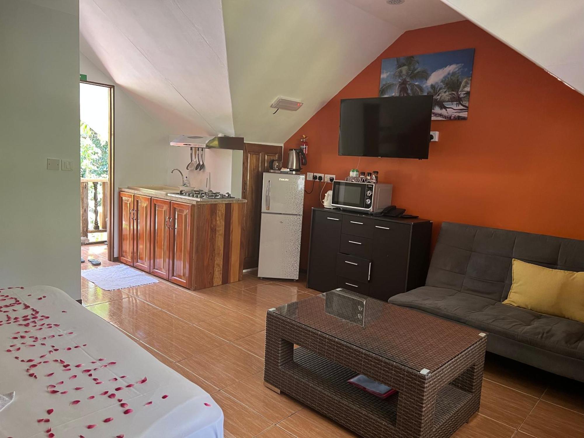 Chloe'S Cottage Self-Catering La Digue Luaran gambar