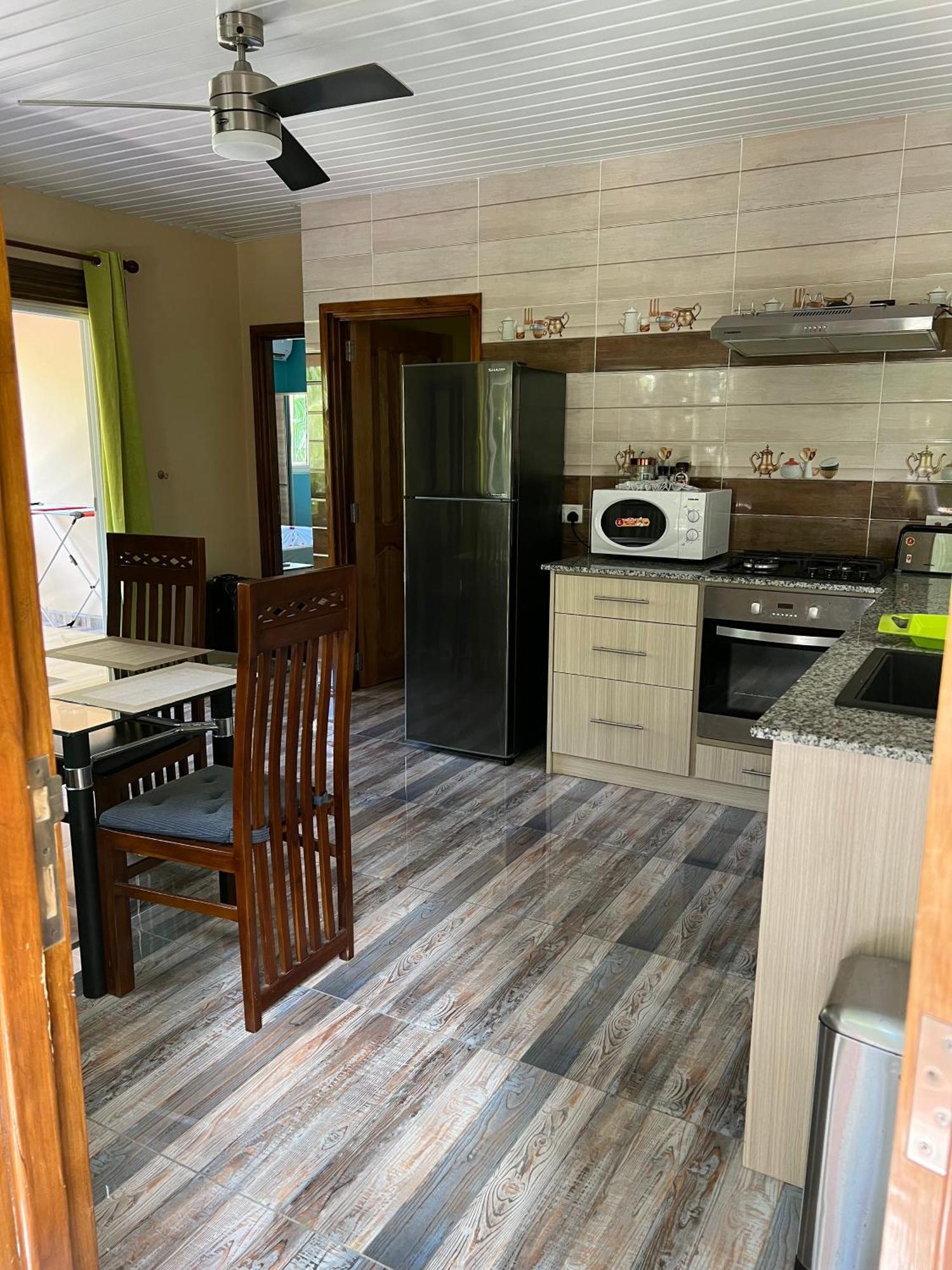 Chloe'S Cottage Self-Catering La Digue Luaran gambar