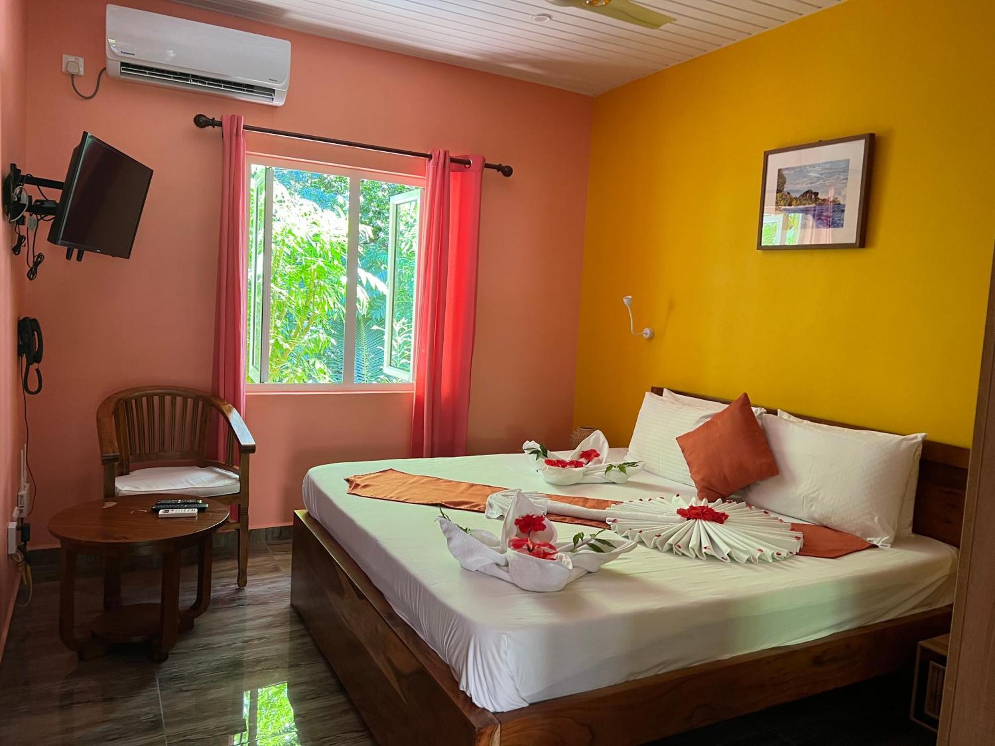Chloe'S Cottage Self-Catering La Digue Luaran gambar