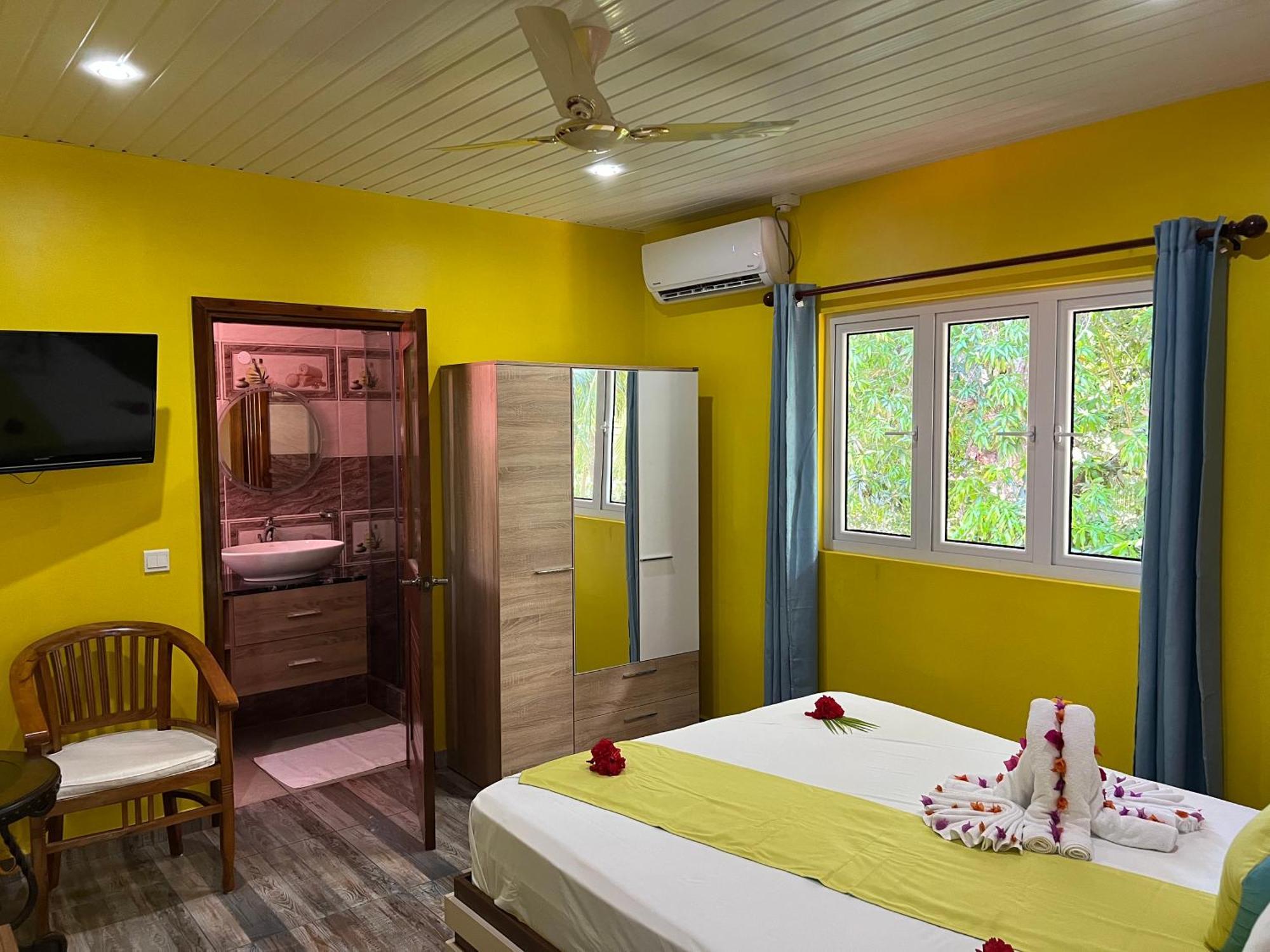 Chloe'S Cottage Self-Catering La Digue Luaran gambar