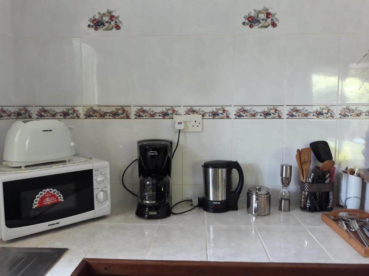 Chloe'S Cottage Self-Catering La Digue Bilik gambar