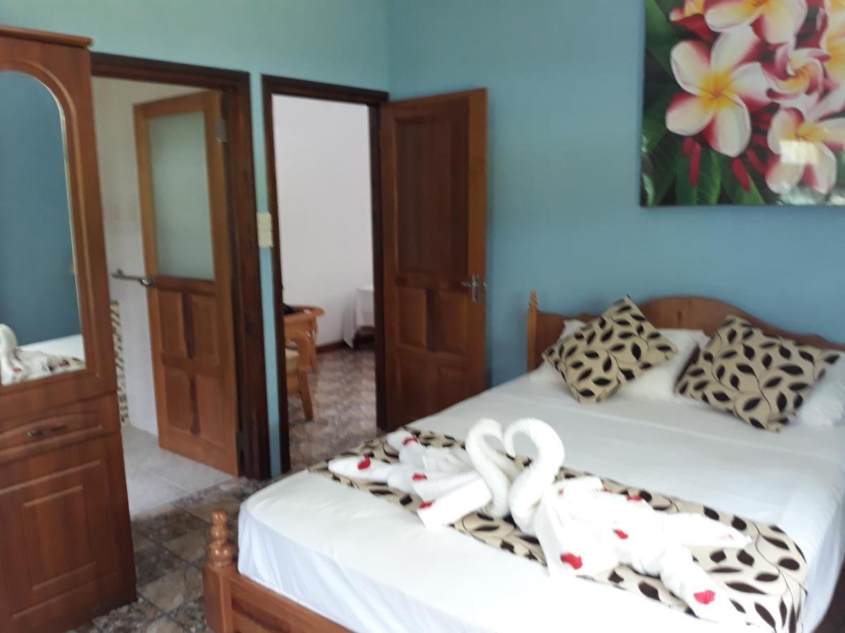 Chloe'S Cottage Self-Catering La Digue Bilik gambar