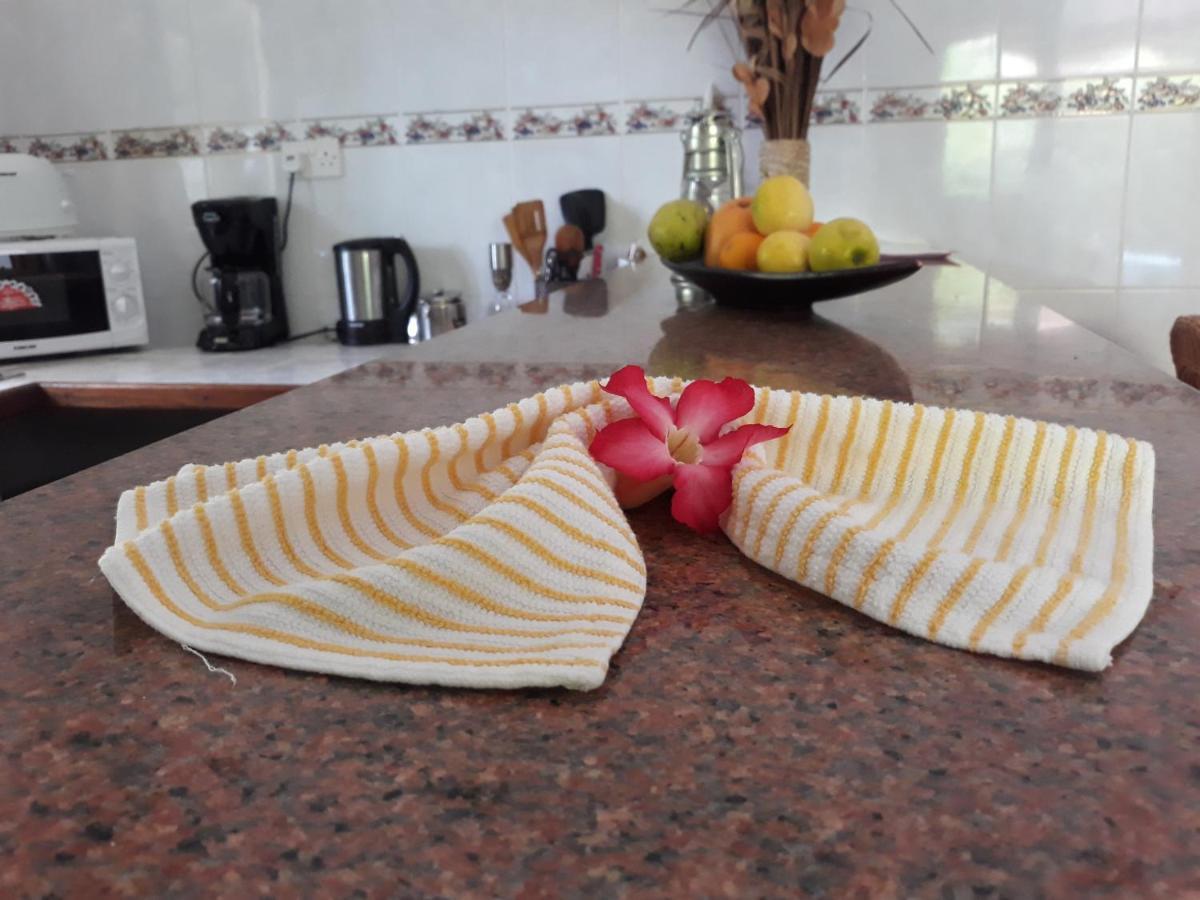 Chloe'S Cottage Self-Catering La Digue Bilik gambar